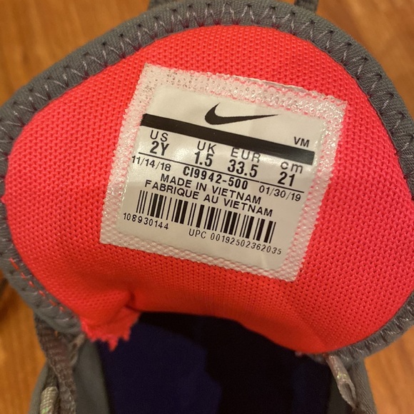 Nike Air Max 270 - Picture 6 of 6